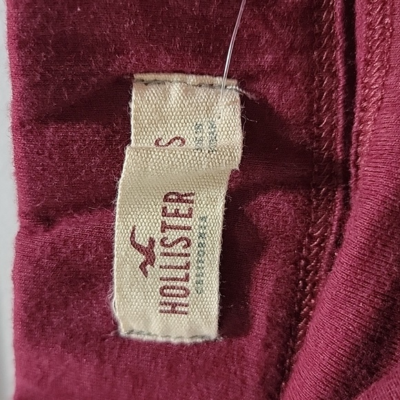 Hollister Elastic Band Pull Up Skater Skirt - Picture 3 of 8